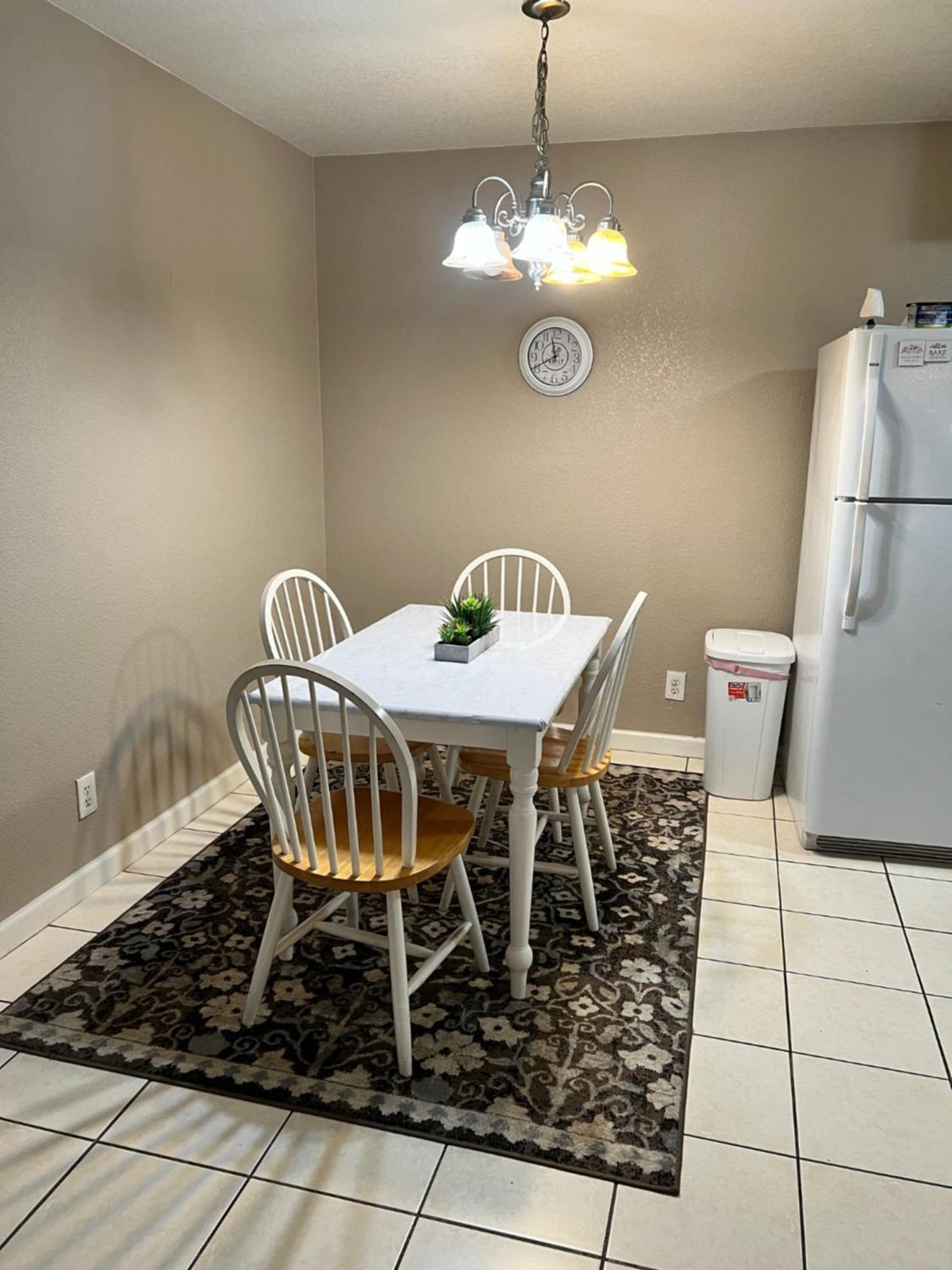 Quiet 1Bed,1Bath Condo With Free Parking Fresno Bagian luar foto